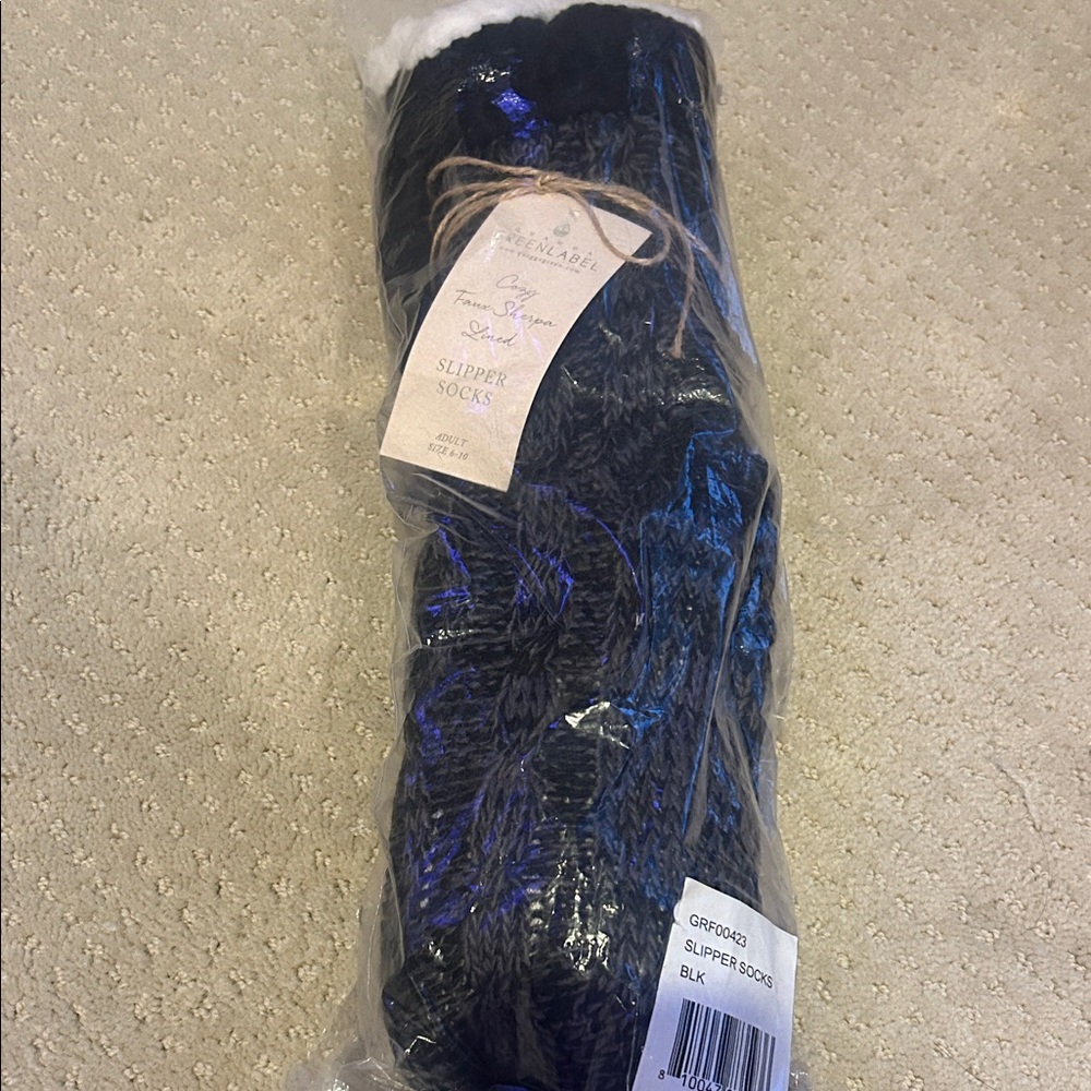 NWT Quagga Green Label Cozy Faux Sherpa Lined Slipper Socks